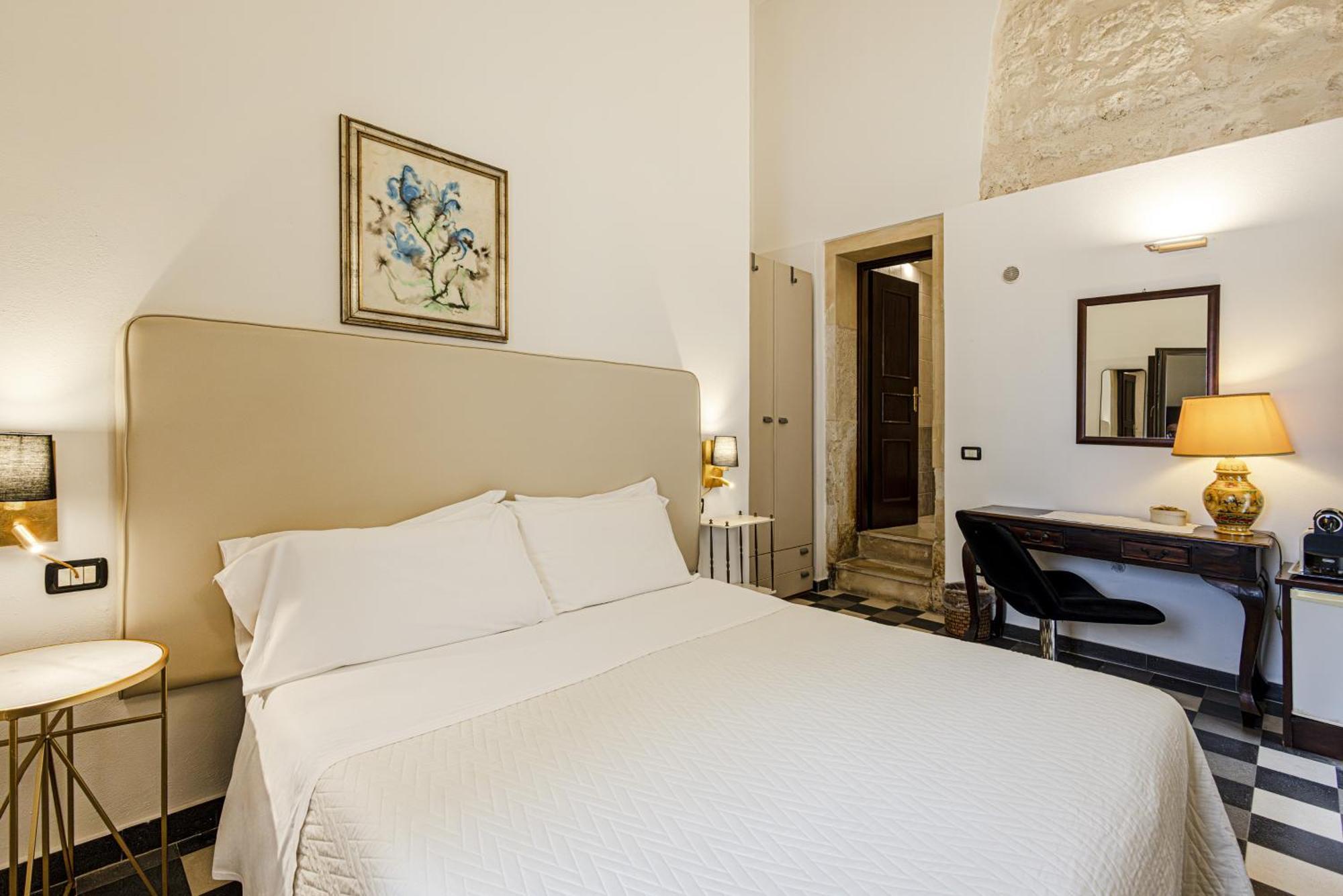 Lakkios Charming Suites And Rooms Syracuse Exterior photo
