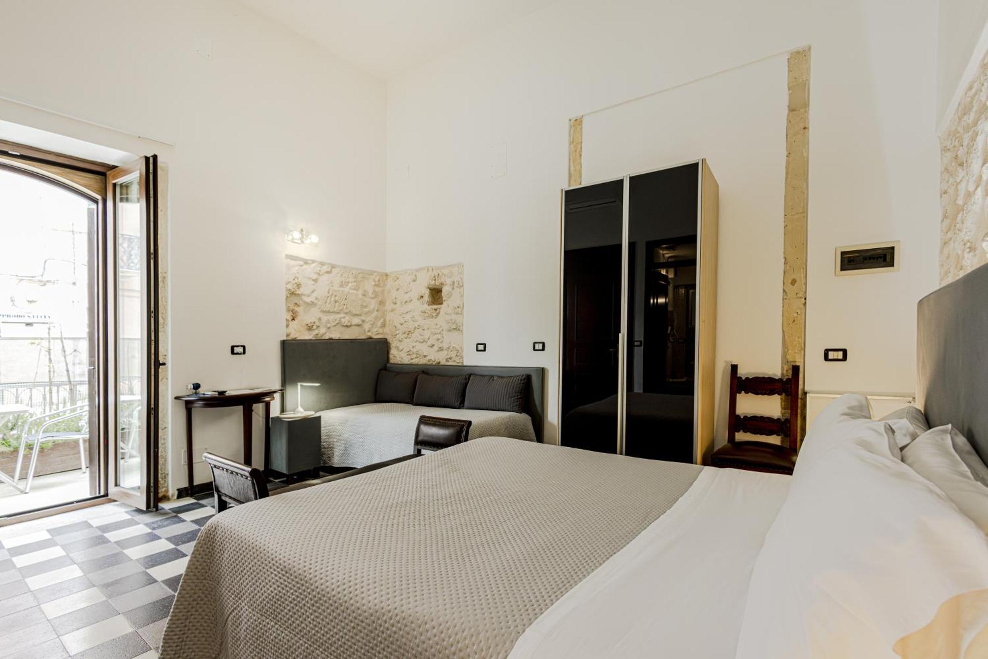 Lakkios Charming Suites And Rooms Syracuse Exterior photo