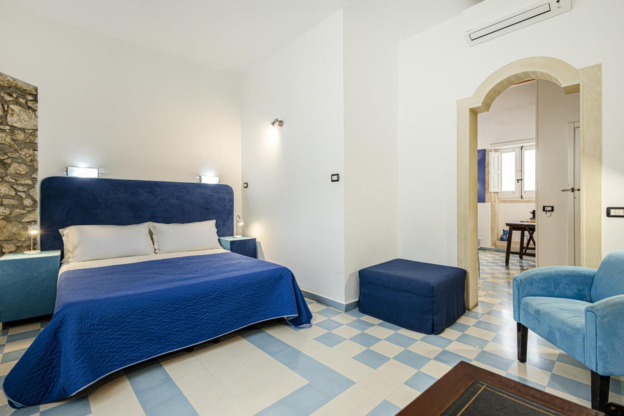 Lakkios Charming Suites And Rooms Syracuse Exterior photo
