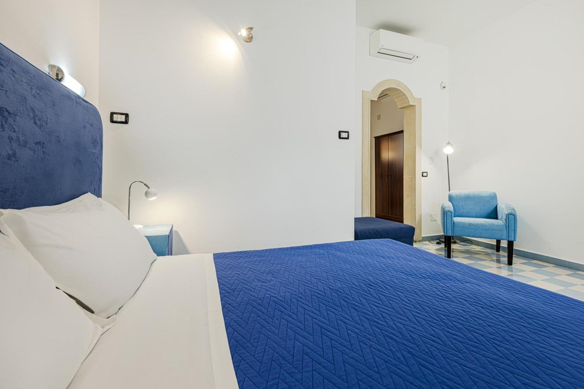 Lakkios Charming Suites And Rooms Syracuse Exterior photo